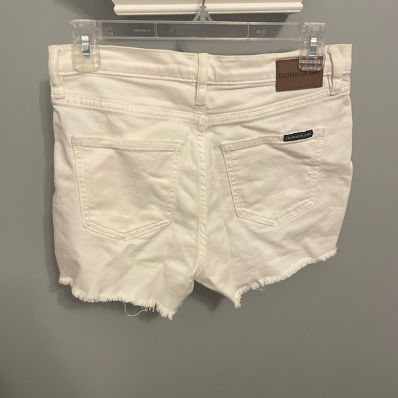 Calvin Klein white jean shorts - Picture 2 of 2